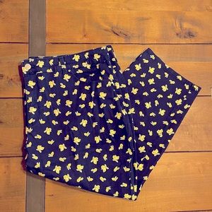 Lemon Print on Navy Blue Capri Pants